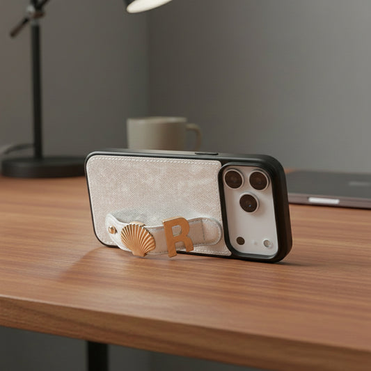 iPhone 13 Kişiye Özel Harfli Deri Telefon Kılıfı Beyaz