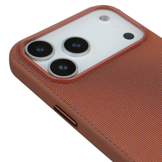 iPhone 17 Pro Max Gizli Magsafeli Mikro Kabartma Premium Telefon Kılıfı - Kahve