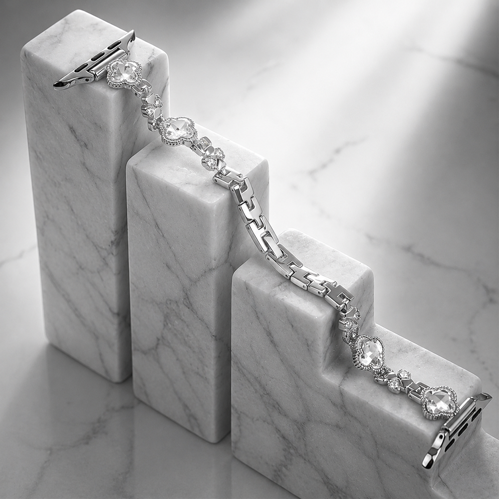 Apple Watch Saat Taşlı Yonca Tasarımlı Şık Kordon Silver