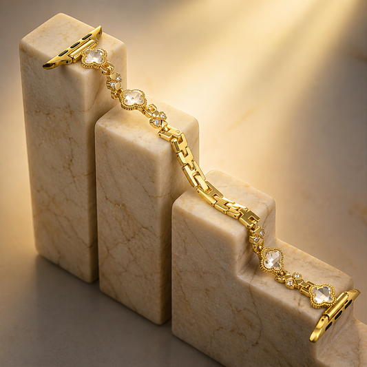 Apple Watch Saat Taşlı Yonca Tasarımlı Şık Kordon Gold
