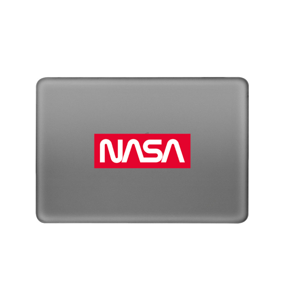 Macbook Pro Sert Kapaklı Nasa Red Desenli Kılıf